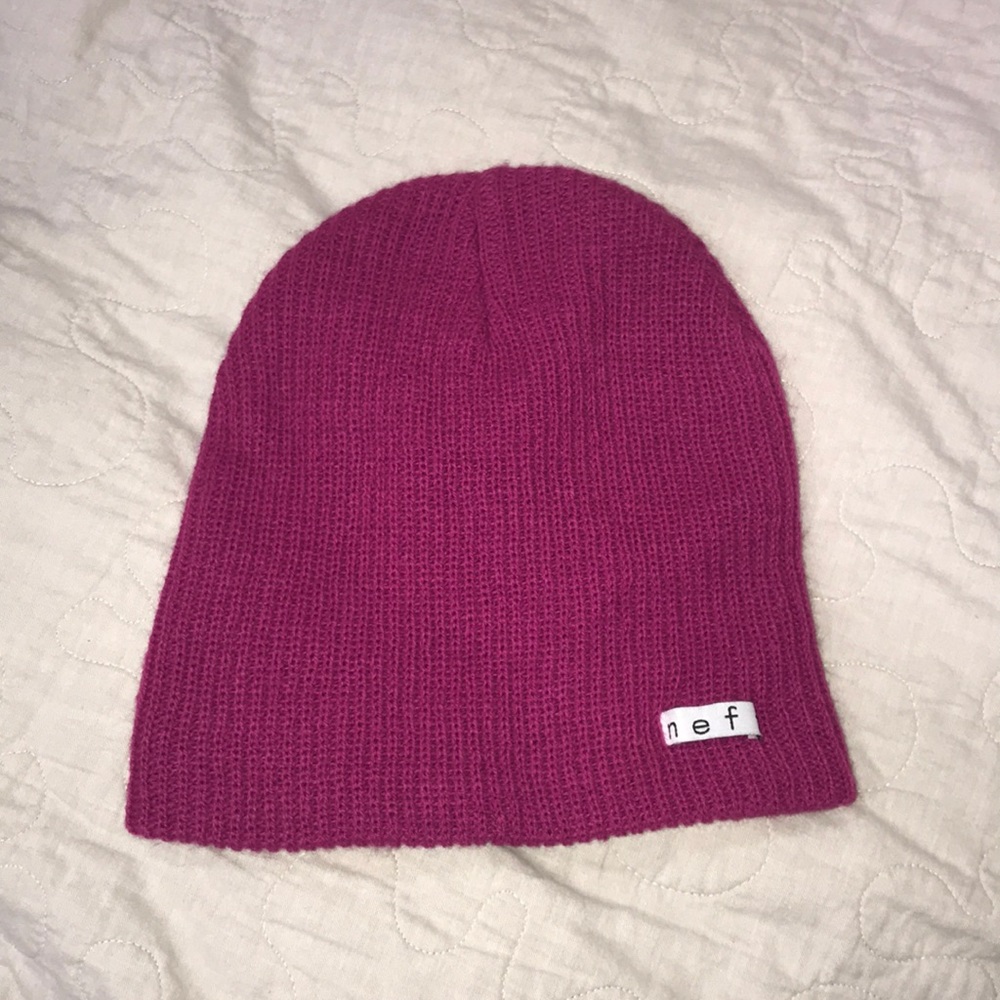 Magenta Neff beanie